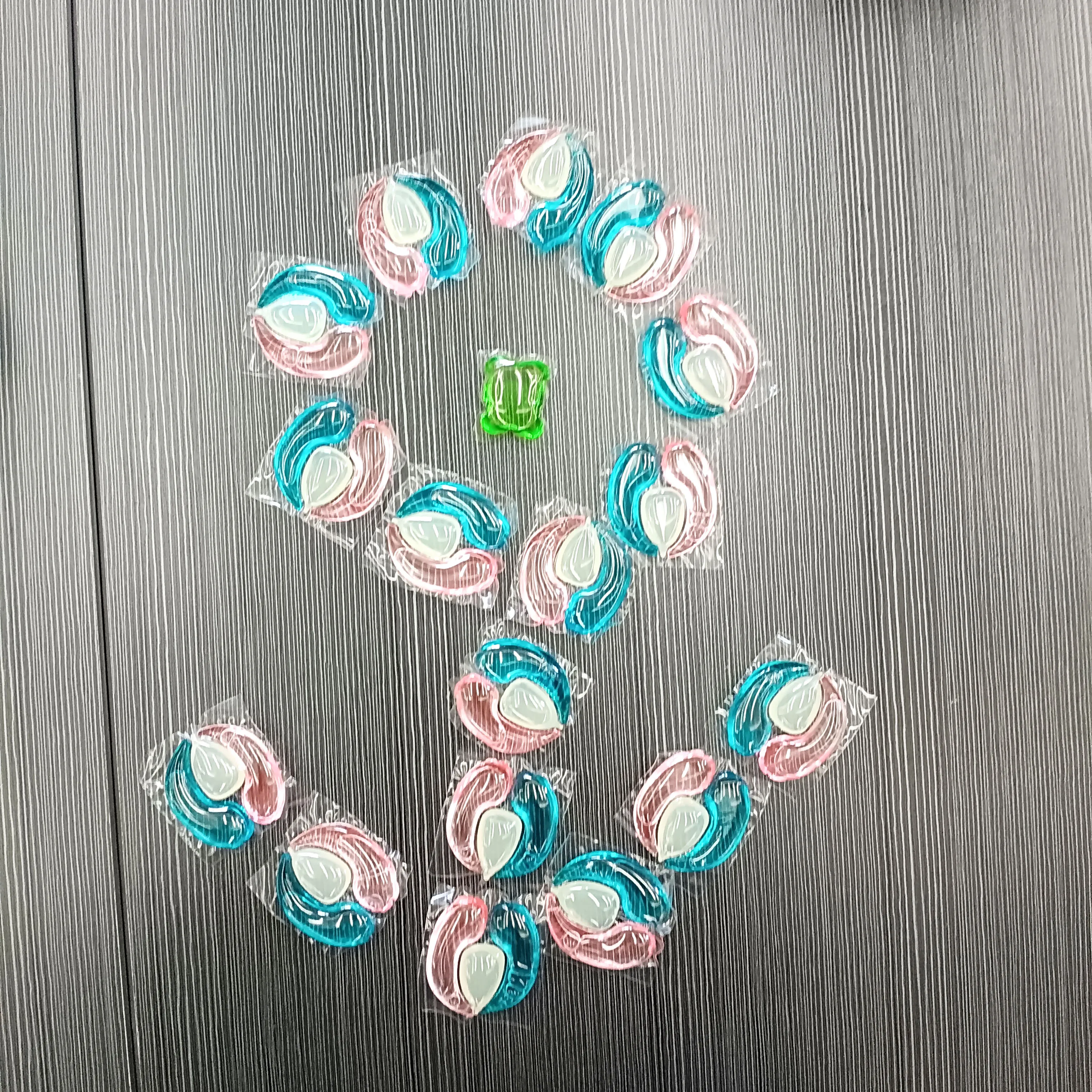 OEM 3 in 1 Laundry Pods fragrance laundry Detergent Capsules  Wholesale Natural Organic Washing Cleaner products