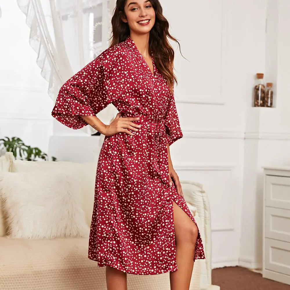Free Sample New Red Satin Robe Silk Bridal Robe Bridesmaid Gift OEM High Quality Satin Plain Bath Robe With White Dot