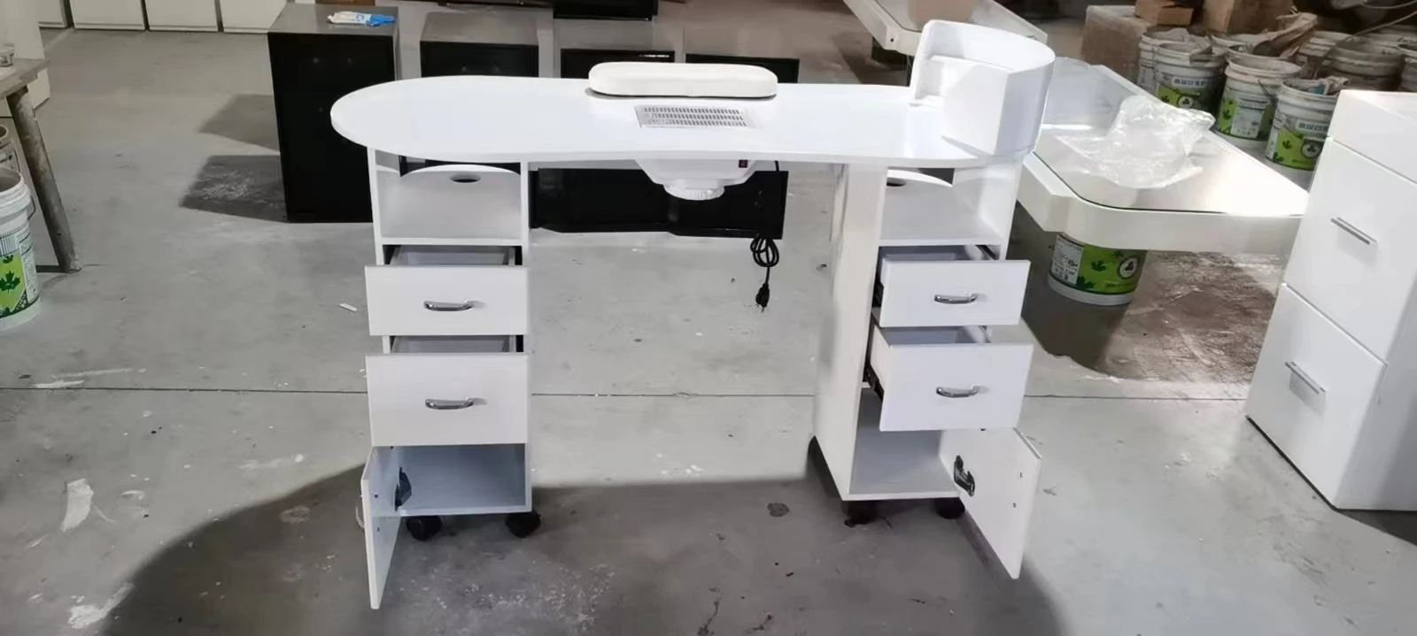 2023 Classic French Style White High Gloss Nail Care Manicure Table Nail Table Set Nails Care Furniture 10 Years Warrant