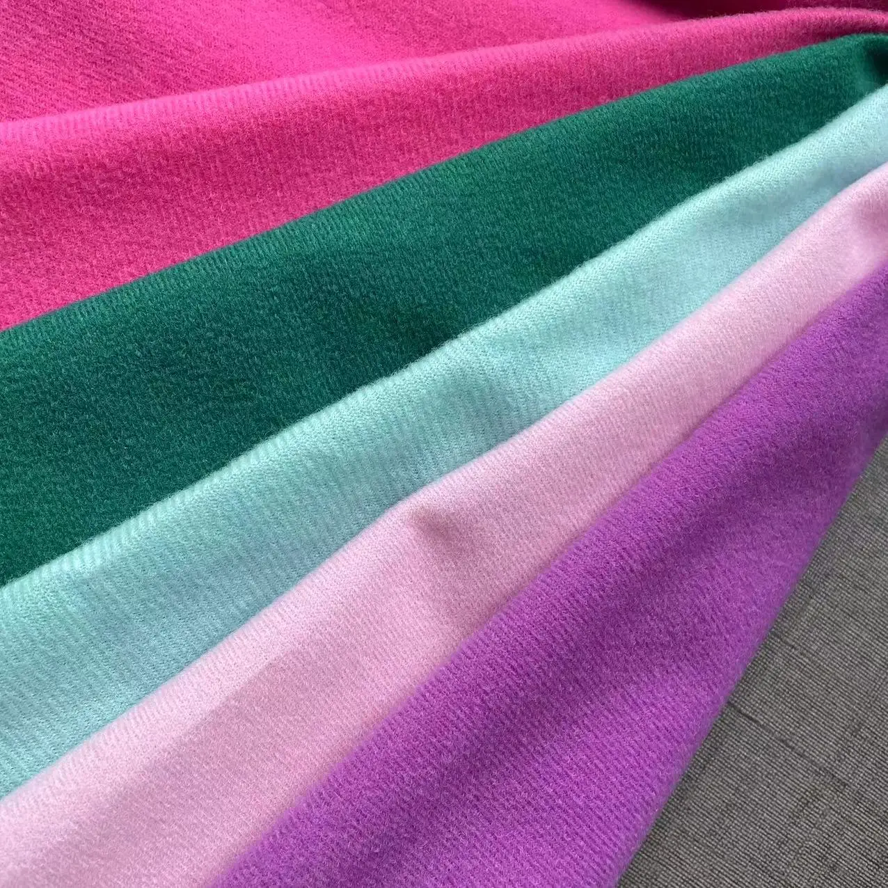 Unique Design Hot Sale Looped Pile Spinning Super Beibei Velvet 100%Polyester Plush Fabric