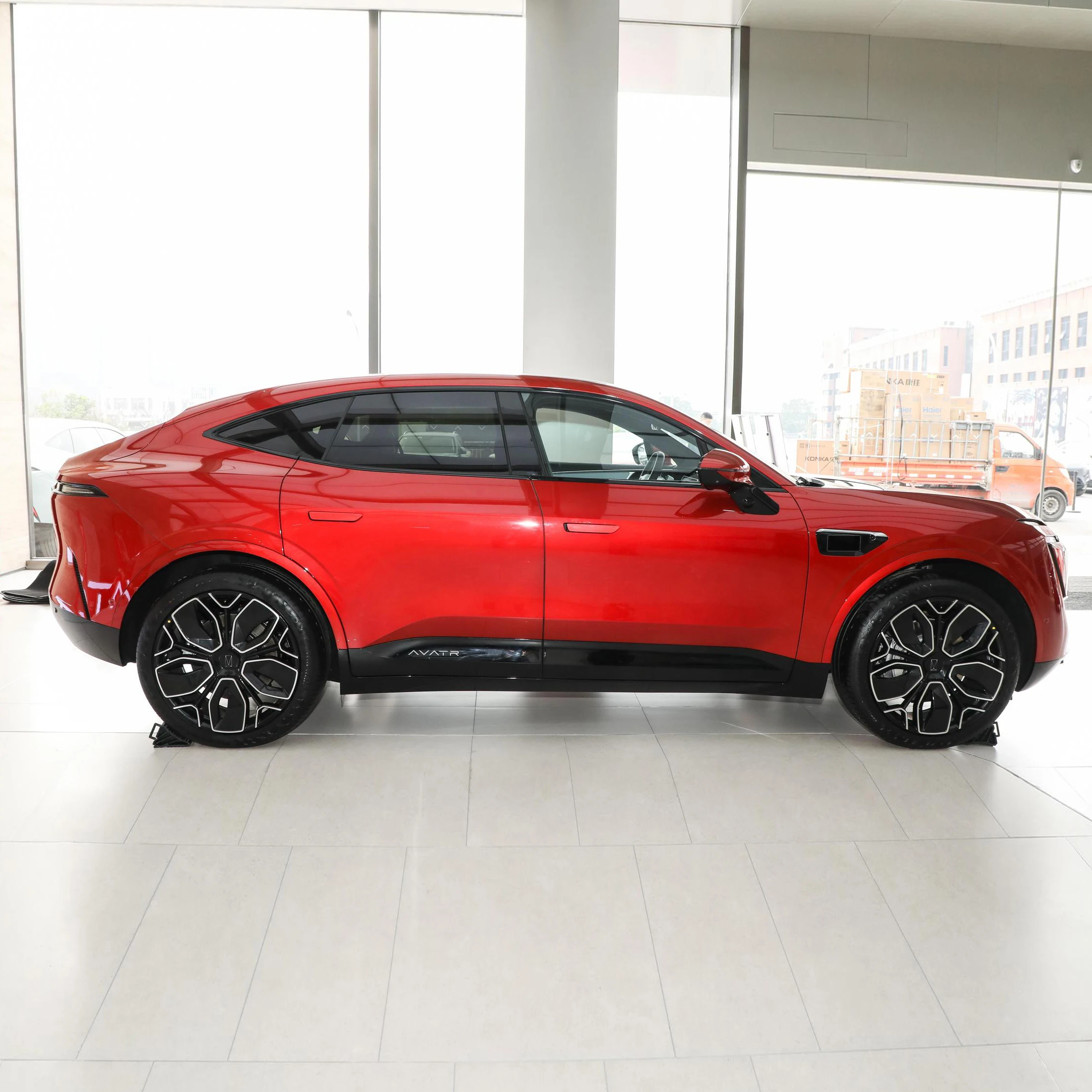 In Stock Hot Sale Changan Brand New Energy 5 Seats SUV Avatr 11 Electric Car With Cheap Price