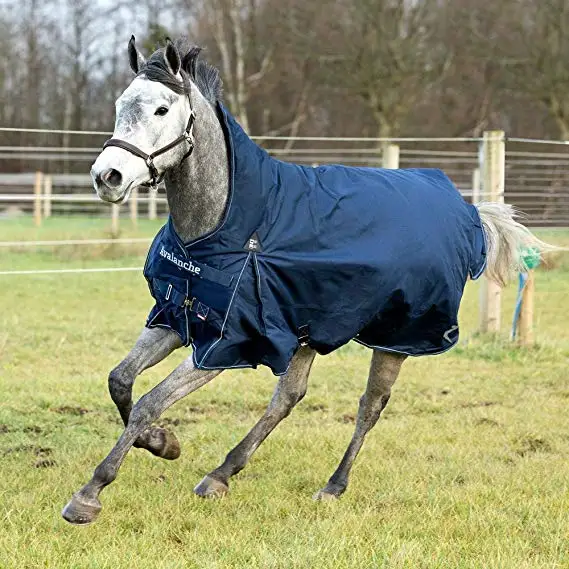 fly sheet polyester horse blanket and rug with adjustable leg strap