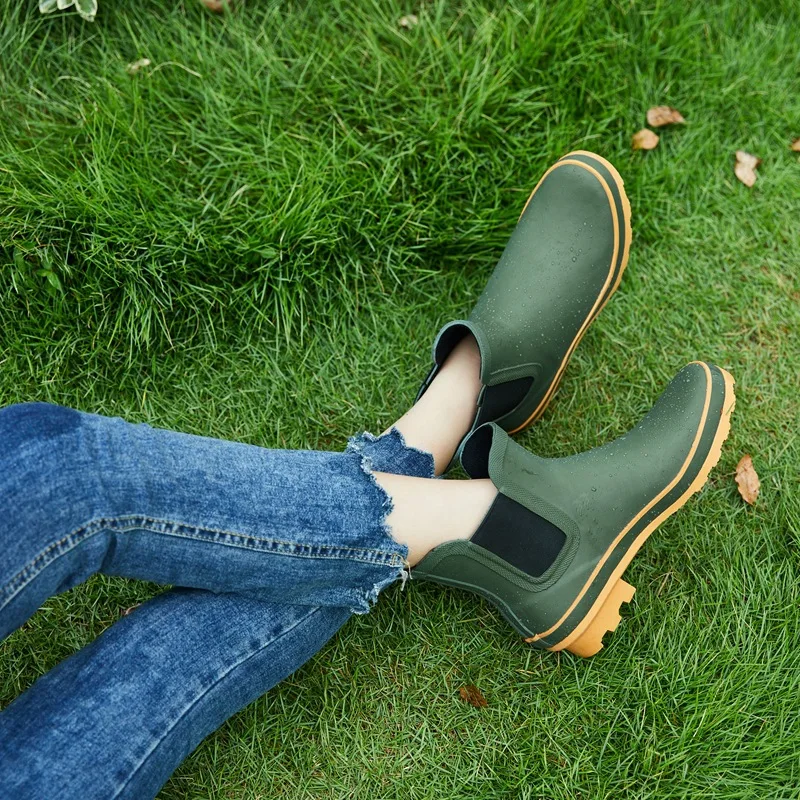 Unisex Garden Shoes Rain Boots Waterproof Mud Rubber Slip-On Outdoor Footwear for Men and Women