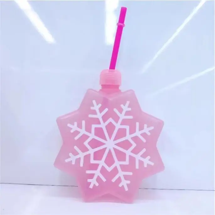 Custom Wholesale  450ml PET Plastic Bottles Christmas Snowflake Shape Party Yard Cups Juice Drinking Slush Yard Cups With Straw