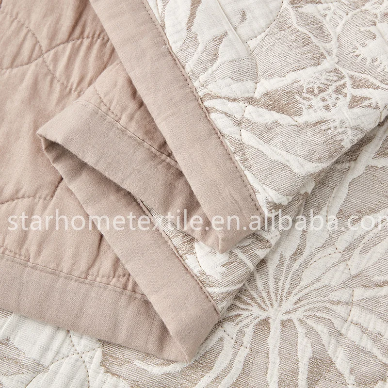 Whole Jacquard Coverlet Luxurious Style for High End Clients Hot Sale Cotton or Polyester Jacquard Bedspread