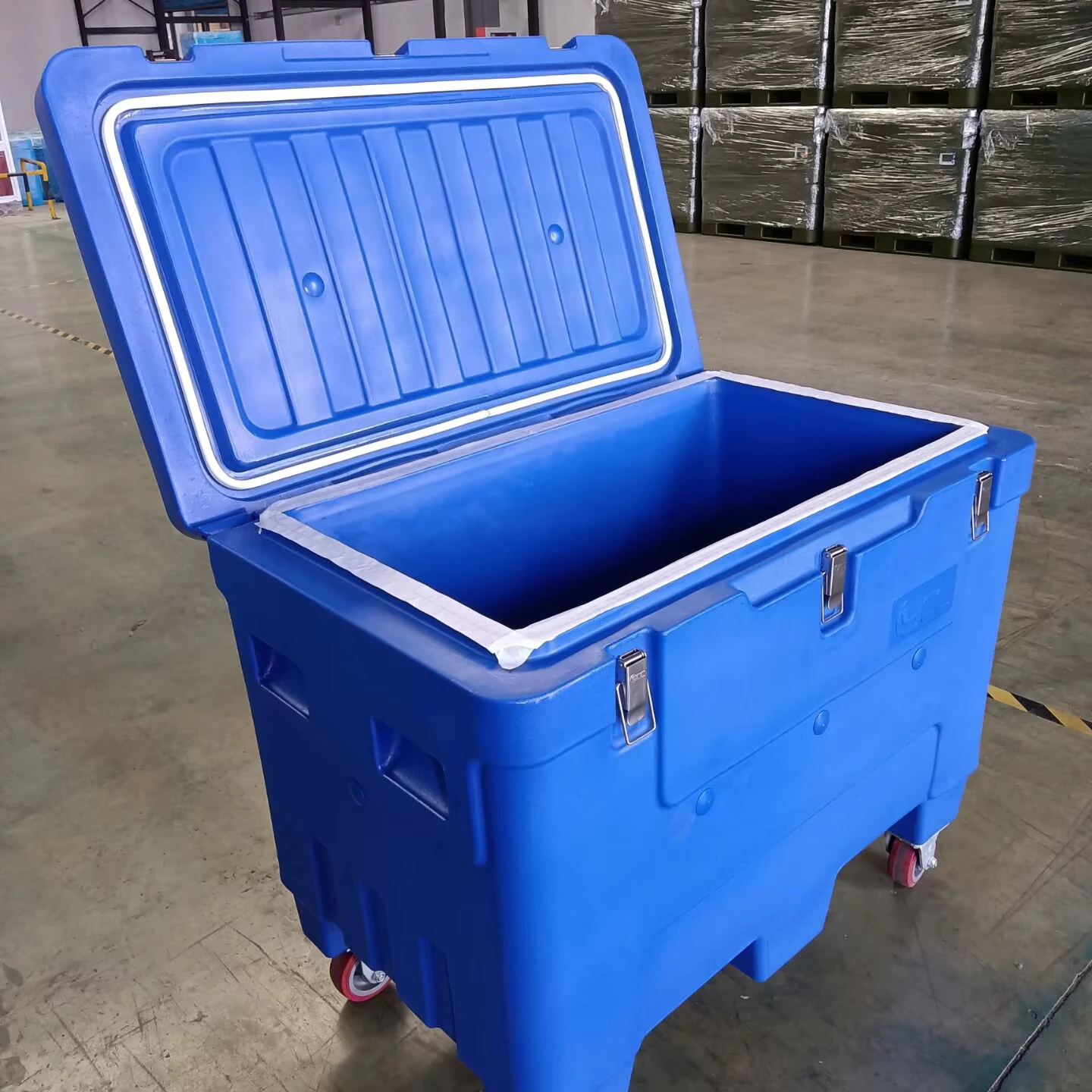 Plastic large dry ice container transport storage box 240 liters rotomolding Commercial Insulated Big