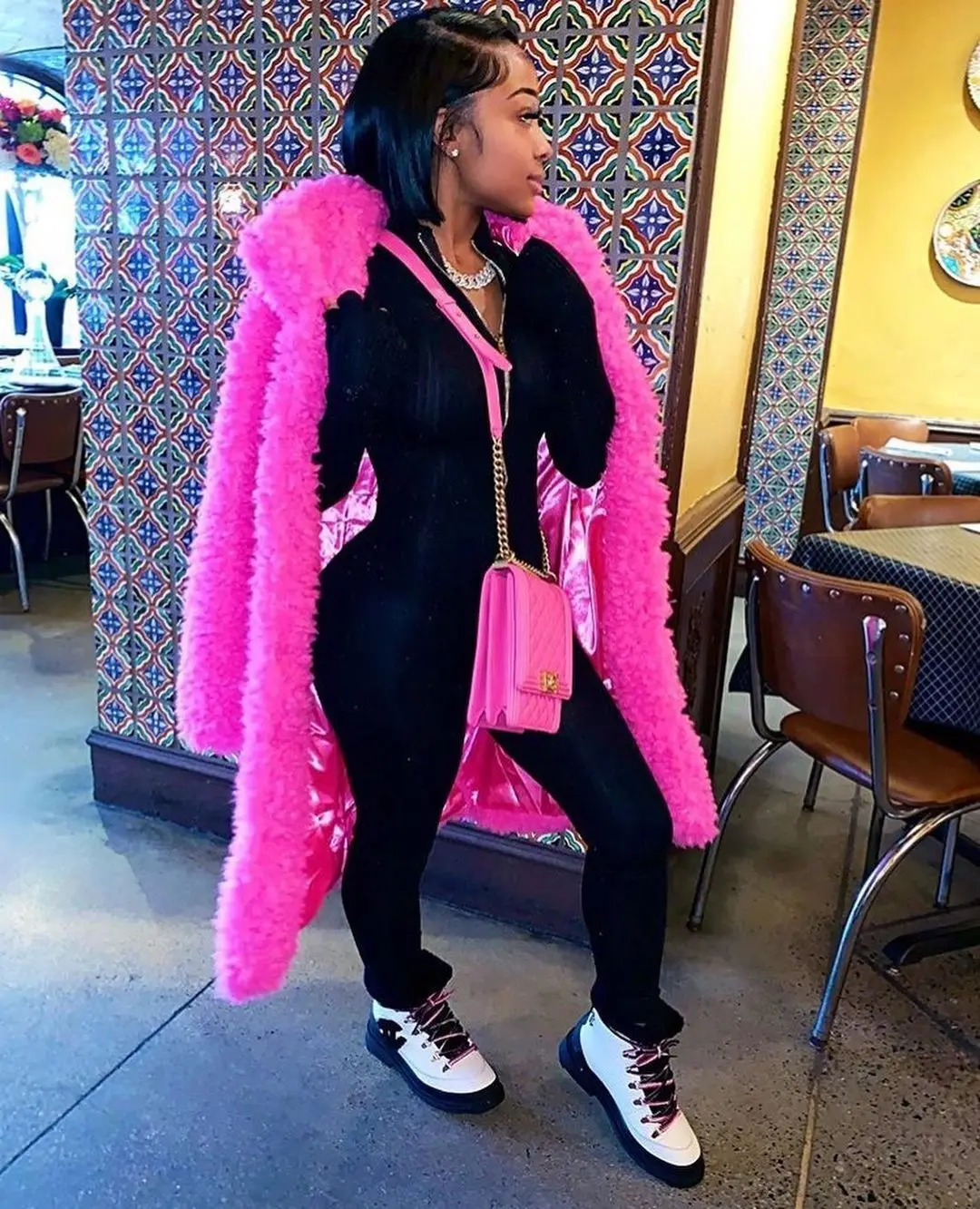 
Wholesale Winter Coat Fashionable Womens Fleece Jacket Fleece Trench Full Sleeve Turn Down Collar Long Faux Fur Coats For Ladies 