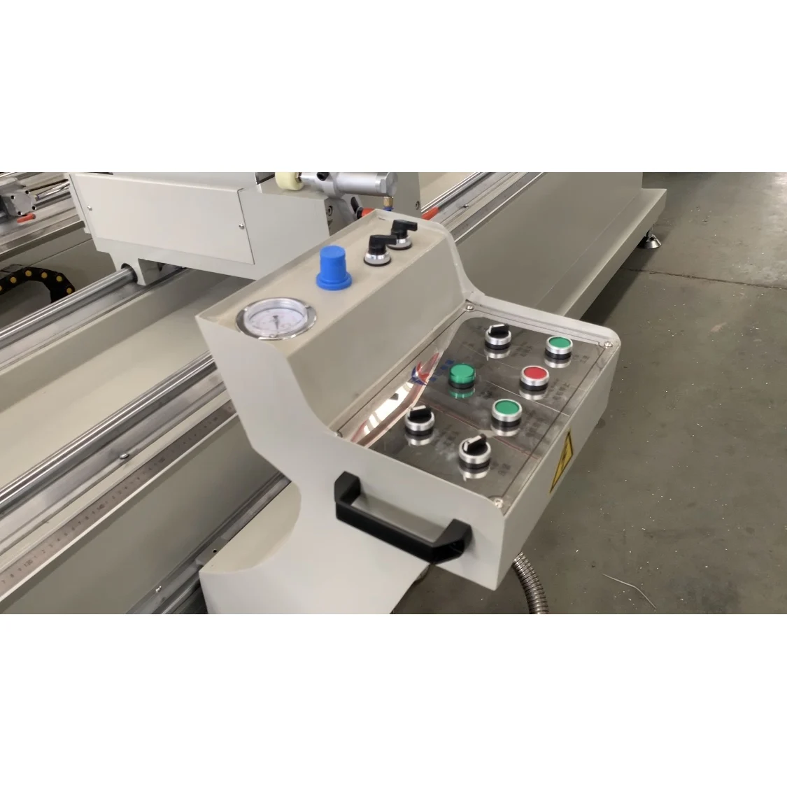 
aluminum/upvc profile cutting machine 