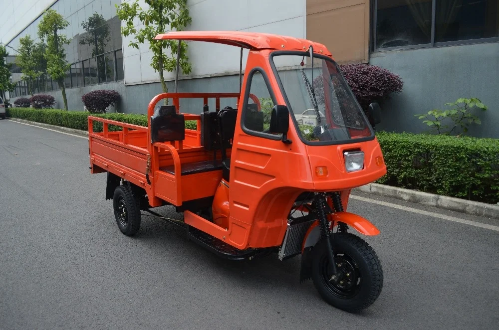 Three wheel motorcycle /van cargo tricycle with cabin for adult