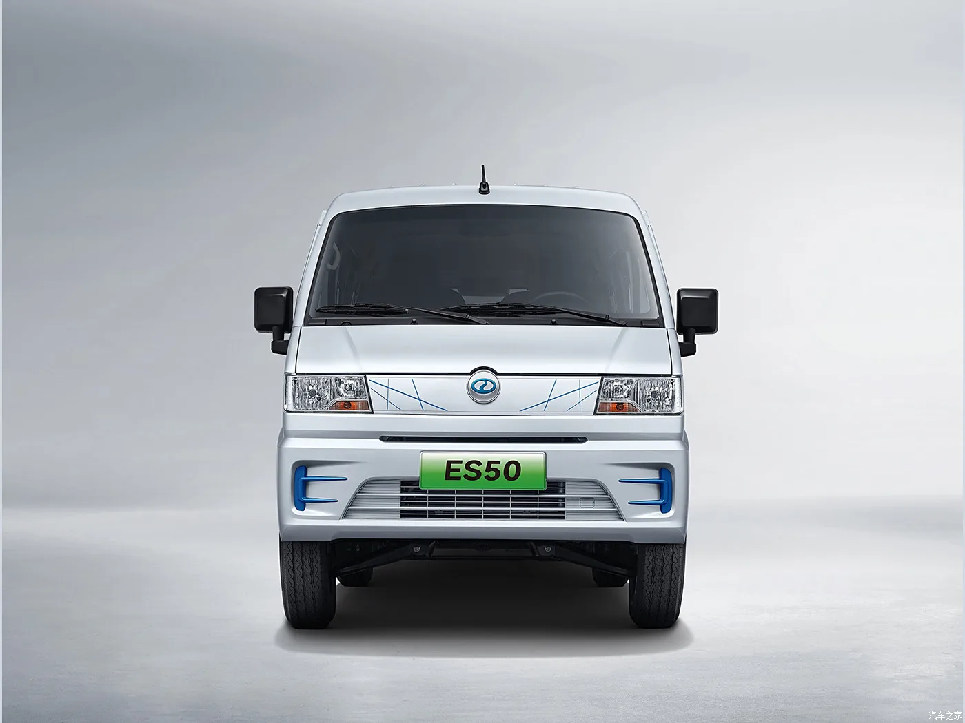 DFSK Ruichi ES50 pure electric mini passenger van car ev minibus van 7 seat 252KM range