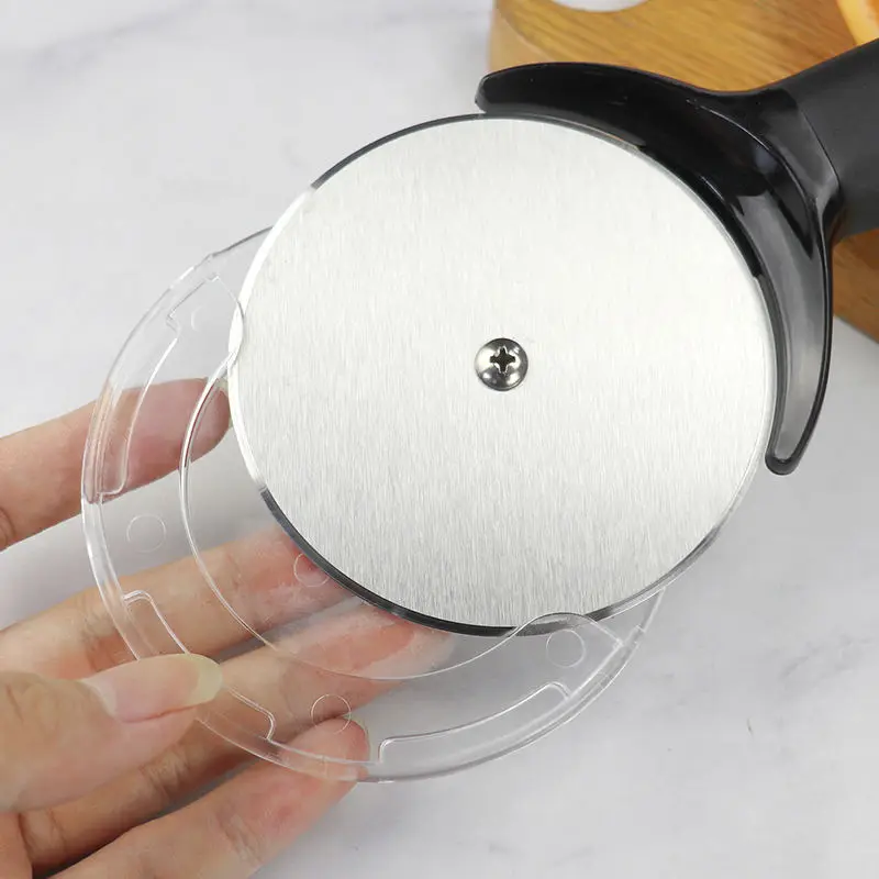 High Quality Premium kitchen pizza cutter comfortable handle good grip pizza wheel with protective cover