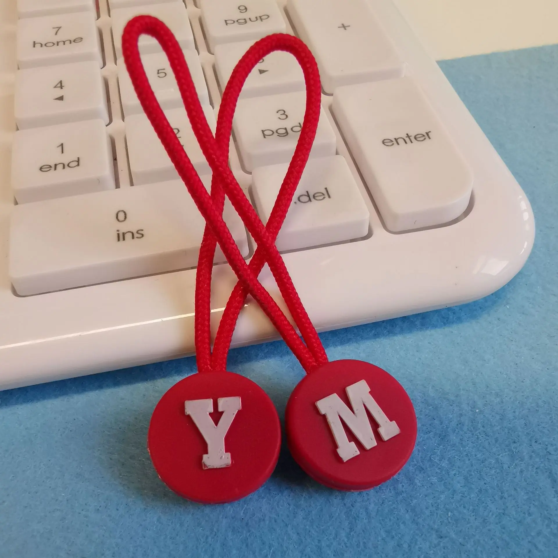 2025 Latest Style Custom Logo TPU Zipper Pull Head Fashionable Clothing Accessories Zipper Rope for Bags