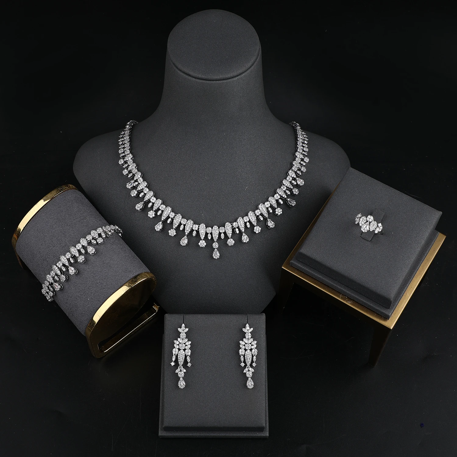 Factory wholesale Luxury Cubic Zircon 4pcs high quality hot sale Indian Dubai bridal wedding jewelry necklace set