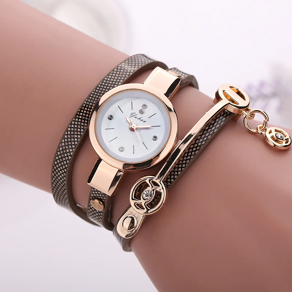Fashion Circle Ladies Watch Hot PU Watchband Lovers Quartz Watch Female Style