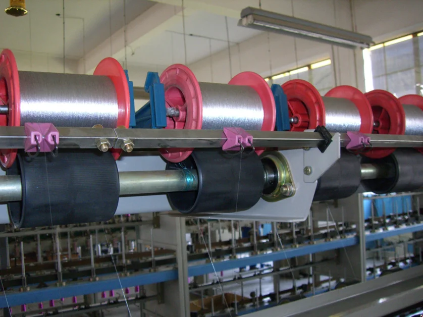 Threading machine Metal spinning machine for metallic yarn adopts the rayon polyester filament as the core thread