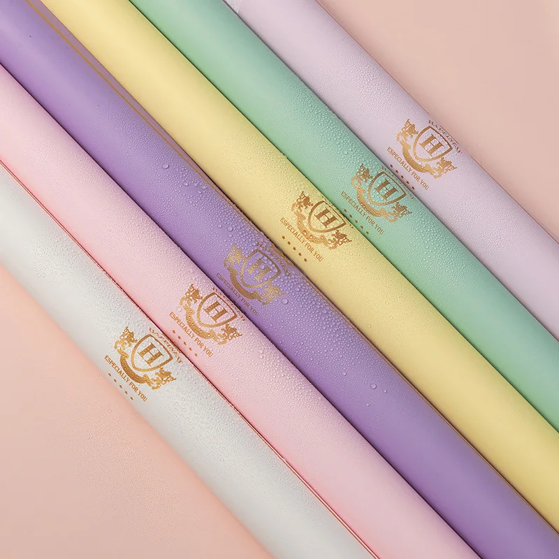 Luxury 20pcs/pack Queen Crown Style Printed Wrapping Paper Waterproof Plastic Floral Packaging Paper for Flower Shop Material