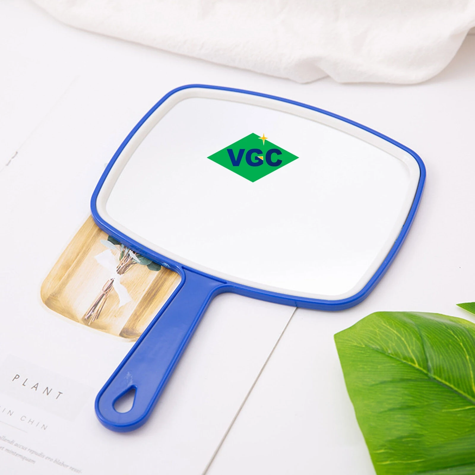 VGC Low Price Make up Hand Mirror Plastic Handle Mirror TV Shape Cosmetic Mirror Hanging on the Wall