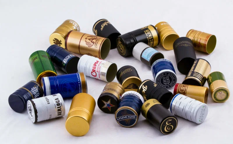 Customized Vodka Whiskey Liquor Bottle Wine Glass Bottle Heat Shrinkable Film Wraps Pvc Heat Shrink Cap Top Seal