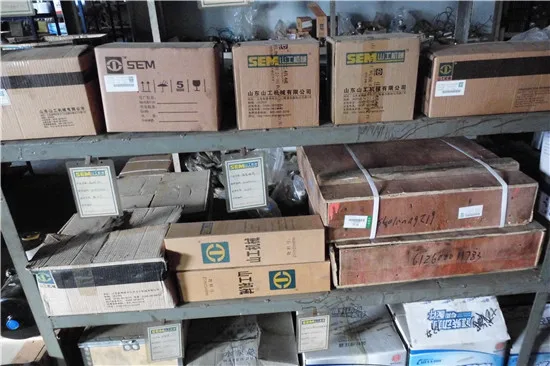 SEM616 SEM618 Air Brake Control Valve with Pedal for SEM wheel loader 31001