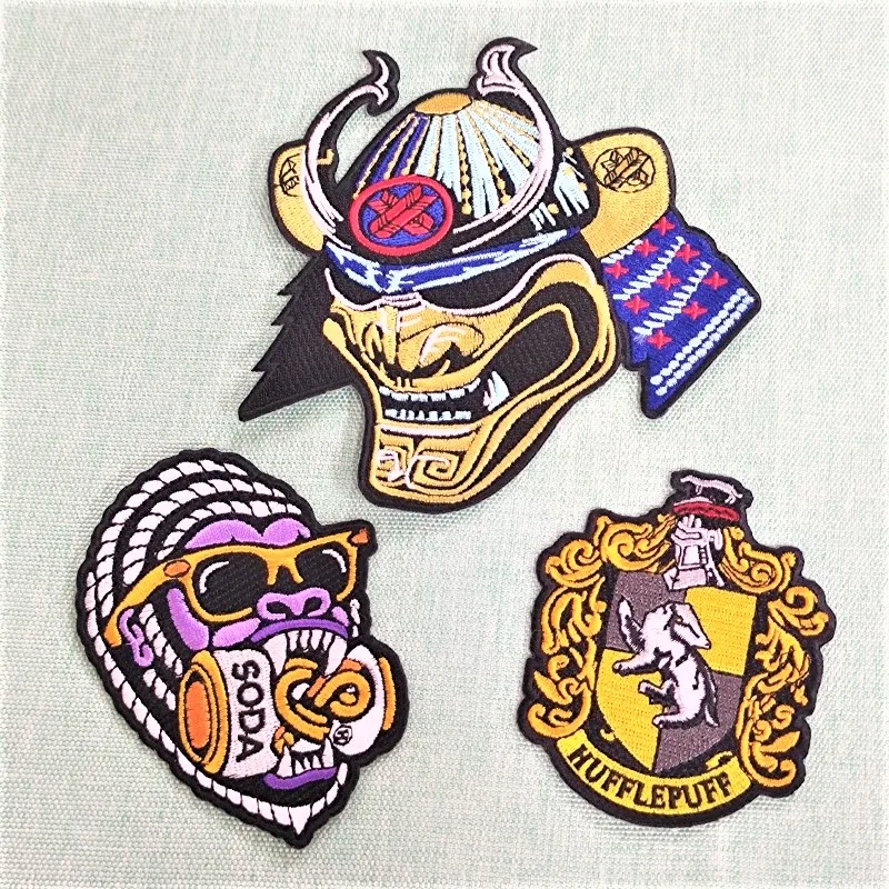 Wholesale Sew On Iron On Merrow Border Heat Cut Border Personalized Pattern Custom Embroidery Patches For Clothing