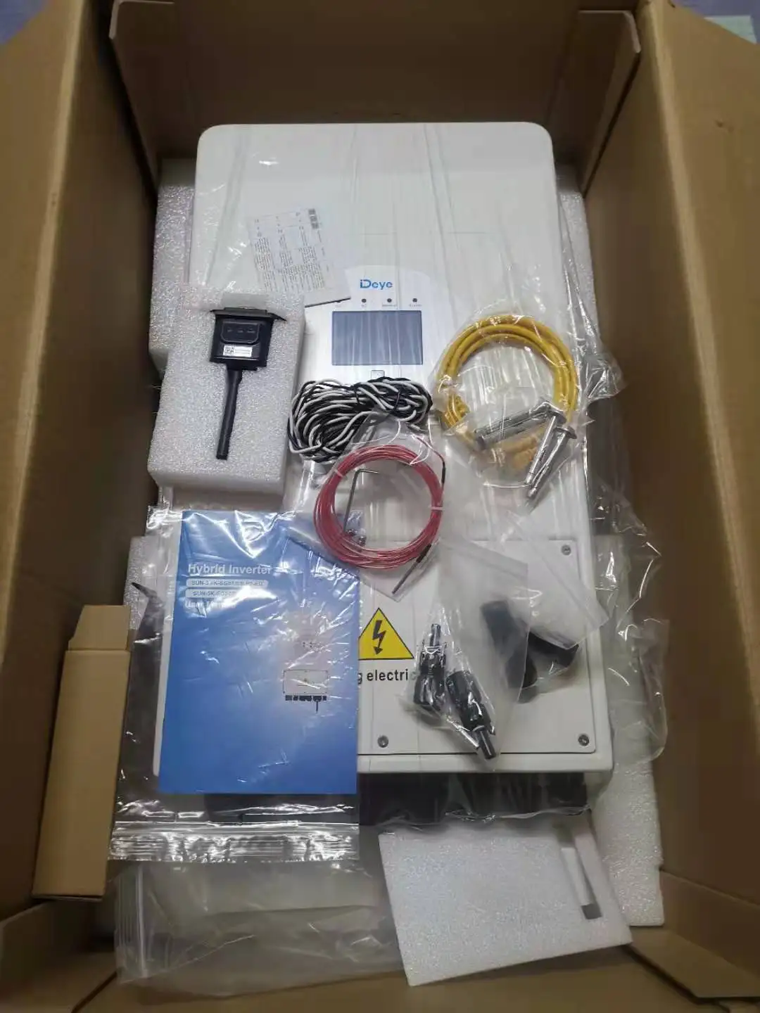 DEYE  Hybrid /Off  grid 5KVA 5KW 48V hybrid solar inverter system for home