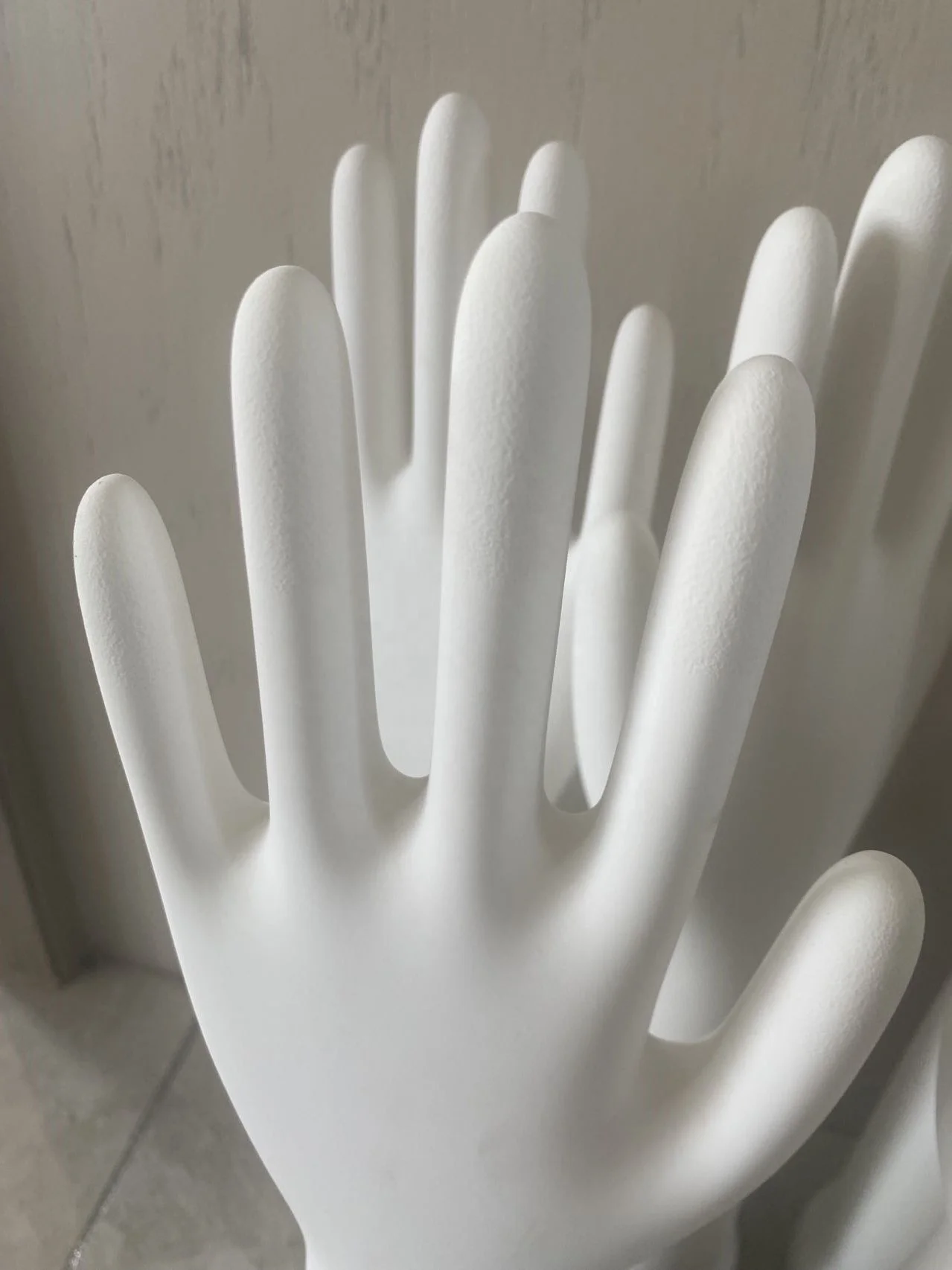 Custom Silicone Porcelain Ceramic Rubber Imf Mold Forboxing Gloves Mold Former For Gloves