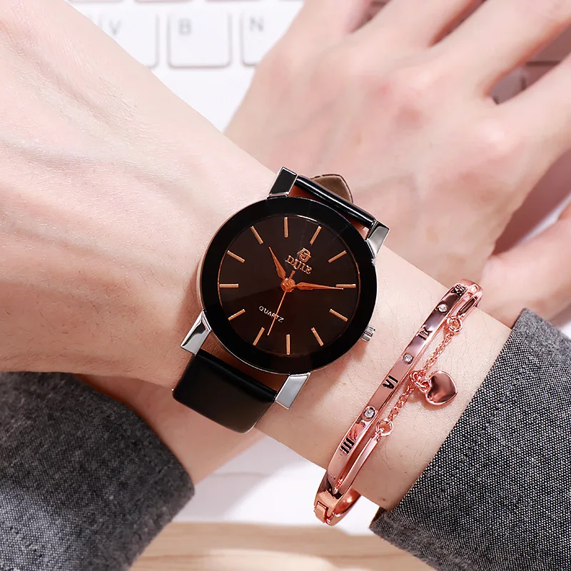 
Chinese style classic retro Hong Kong style British all-match black and white men and women quartz watch 