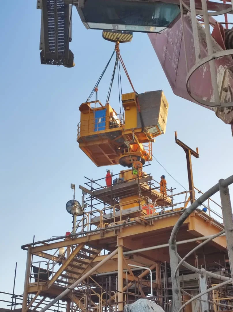 Truss Boom Pedestal Crane Offshore Crane Installed on Ship Deck or Seaport or Marine Platform