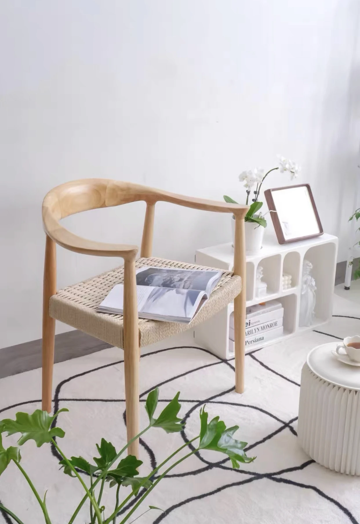 Modern Nordic Luxury Solid Wood Legs Accent Chair Hotel Cafe Restaurant Wooden Rattan Dining Dinner Chairs