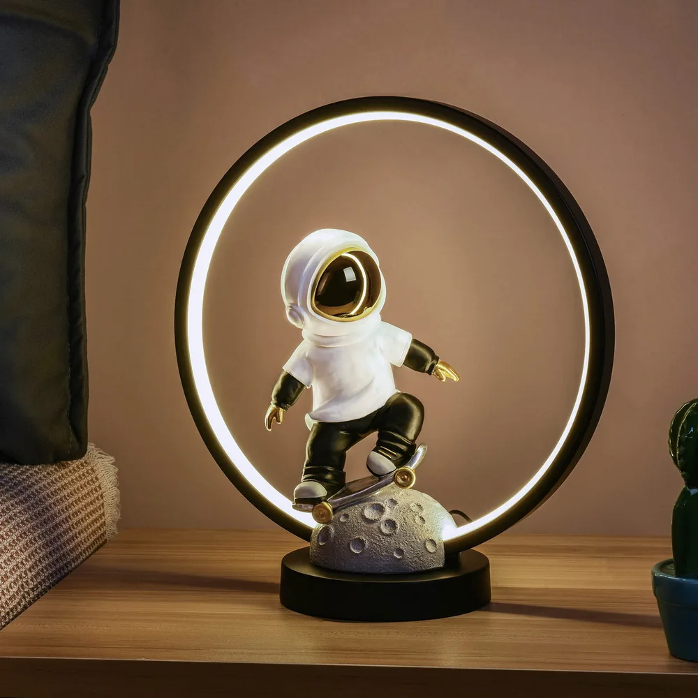 3pcs MOQ USB cable resin decorative astronaut figurine night light 3D space man statue LED table lamp home decor