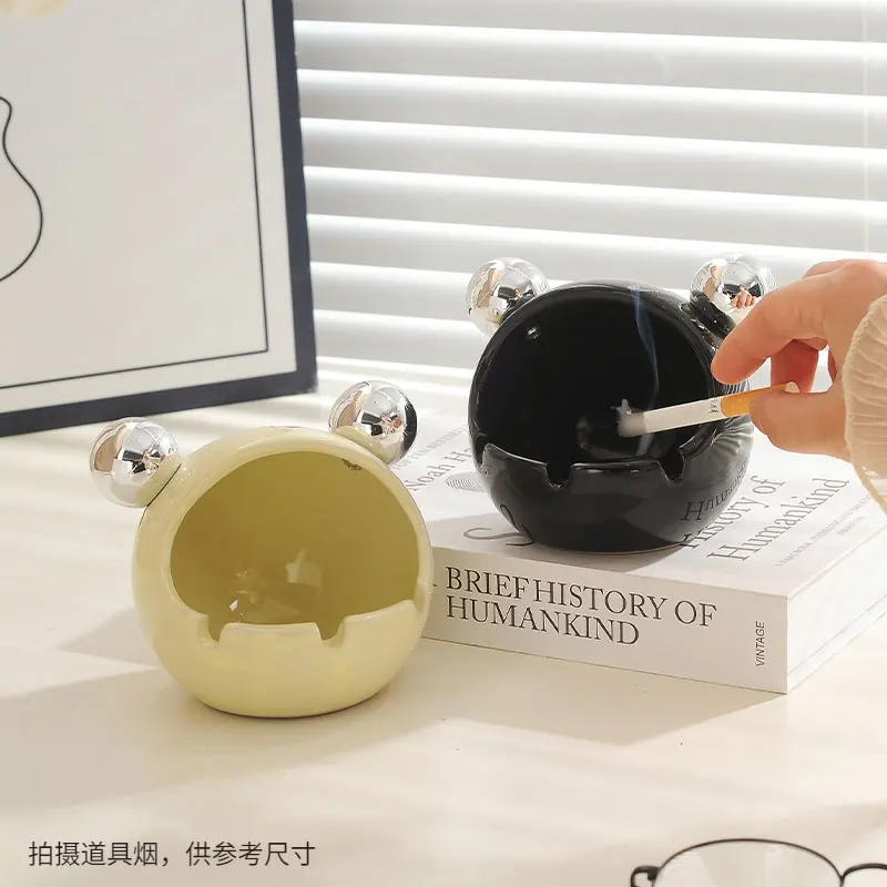 Creative New Home Fashion Ceramic Ashtray Cute Girl Heart Home Decoration Unique and Stylish Smoking Accessory