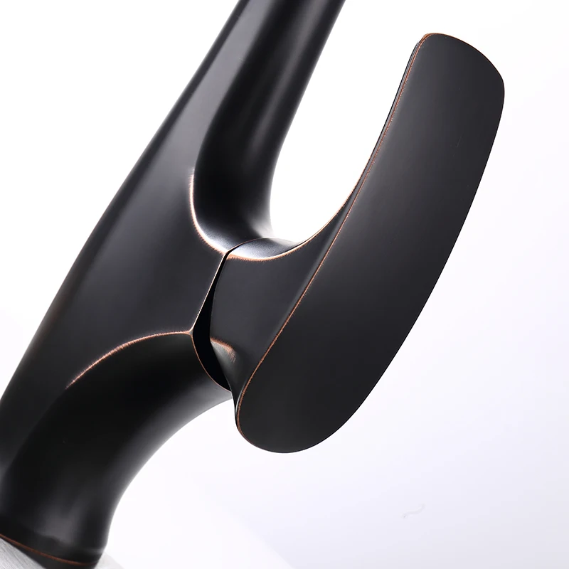 Luxury Halloweenll Out Kitchen Faucet Tap Single Hole 360 Degree Kitchen Sink Faucet Kitchen Mixer Taps Oil Party Suppliesmodern