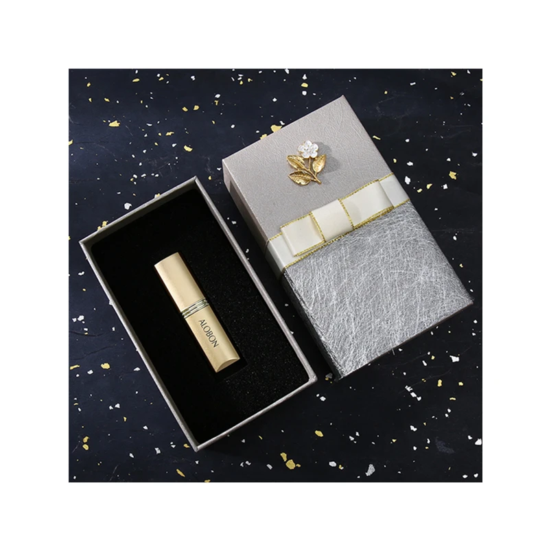 
Luxury Printing Guangzhou Cosmetic Packaging Small Cup Lasting Matte Lip Gloss Holder Set Gift Lipstick Empty Gift Paper Box 