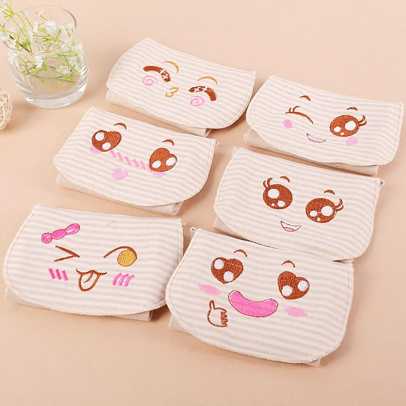 Natural Color Cotton Sweat Absorbent Towel for Baby Cartoon Mat Back Towel with Button Closure OEM Service Available-Q2233