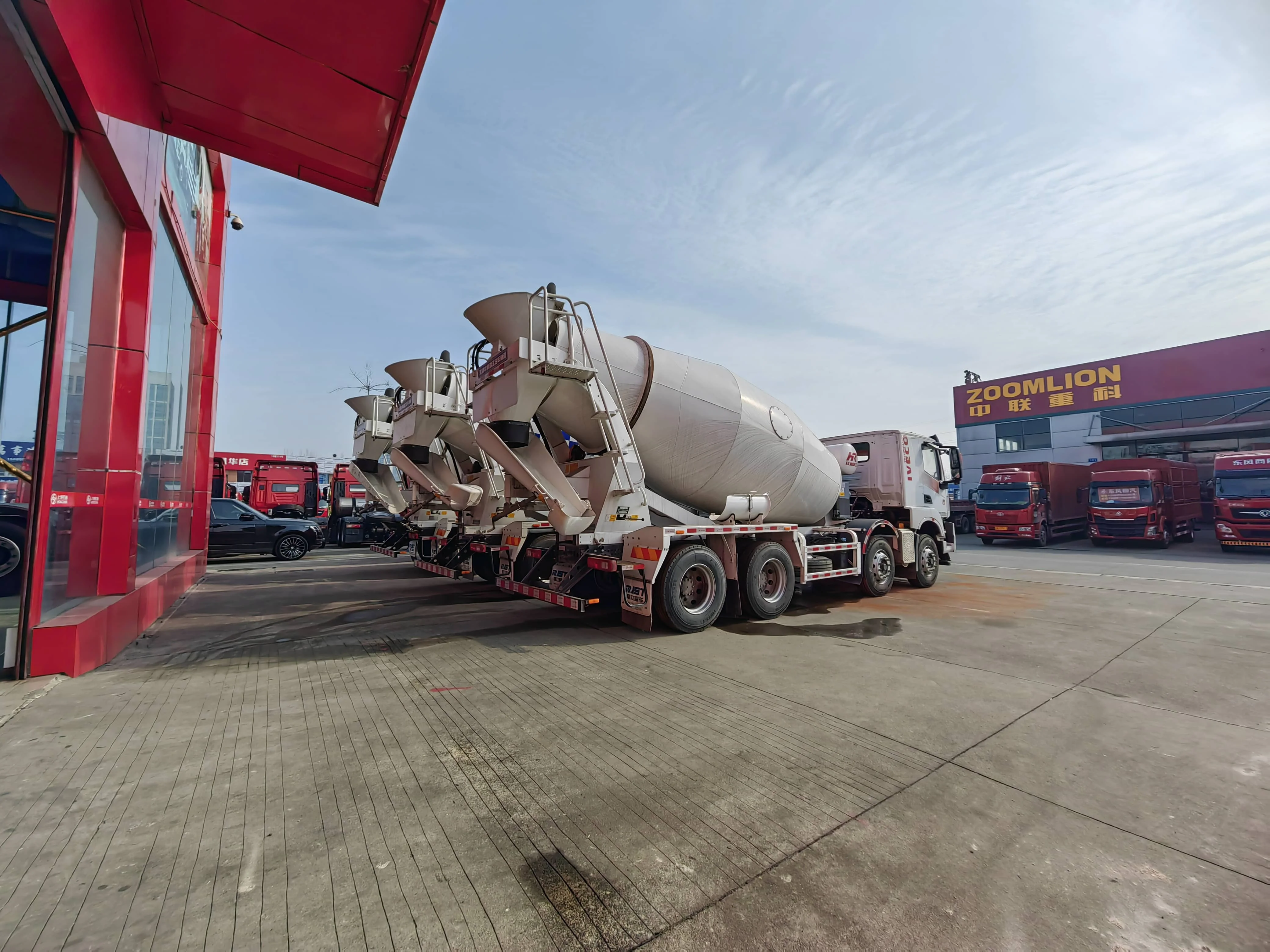 Бетономешалка 330 лошадиных сил 8x4 7,6, Китай, Лидер продаж