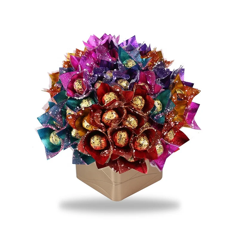 Праздничный розовый цветок, подарок, шоколад на День Матери