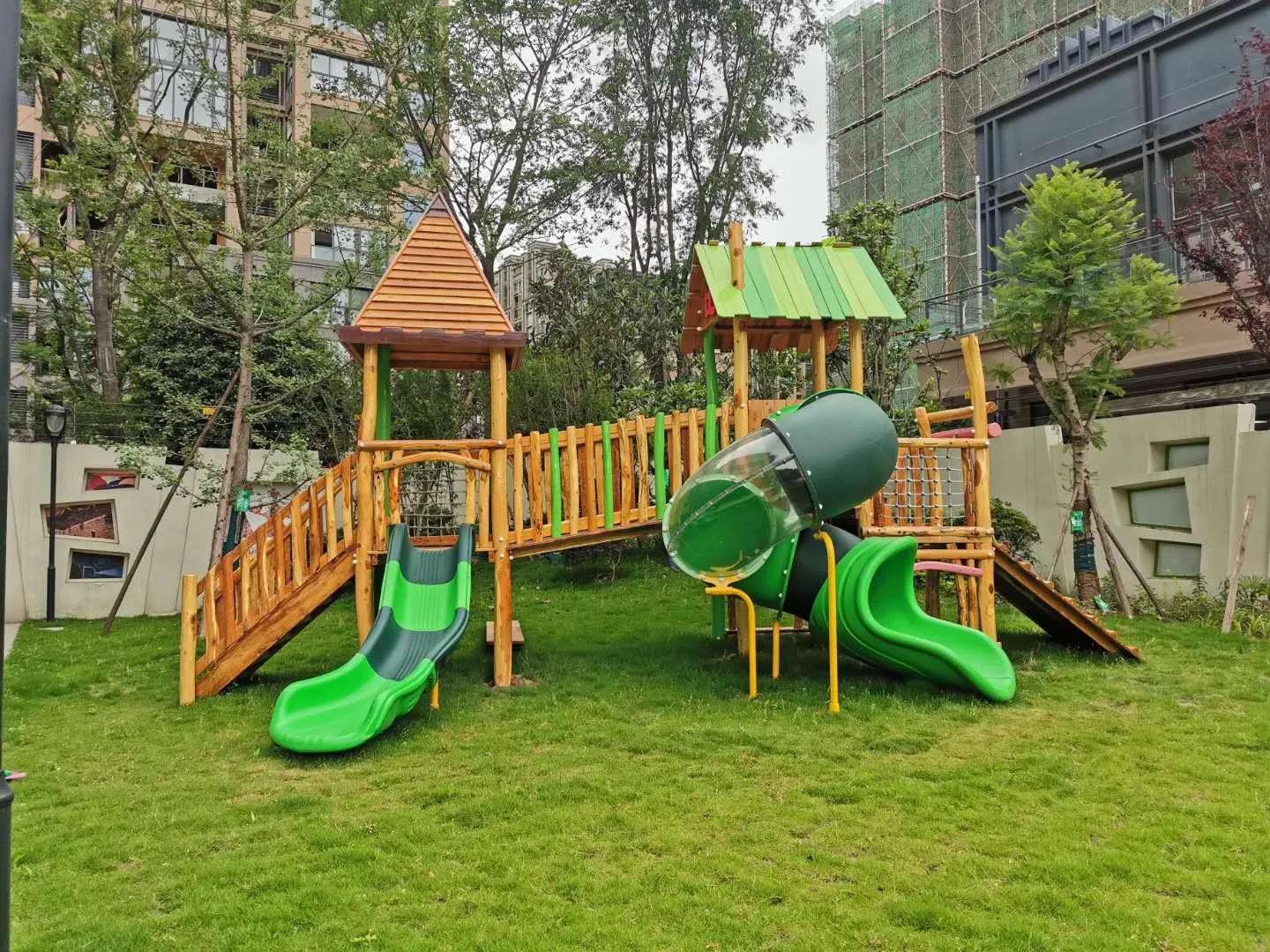 Game Area wooden Outdoor Amusement Park Equipment Wooden Seesaw for Kids