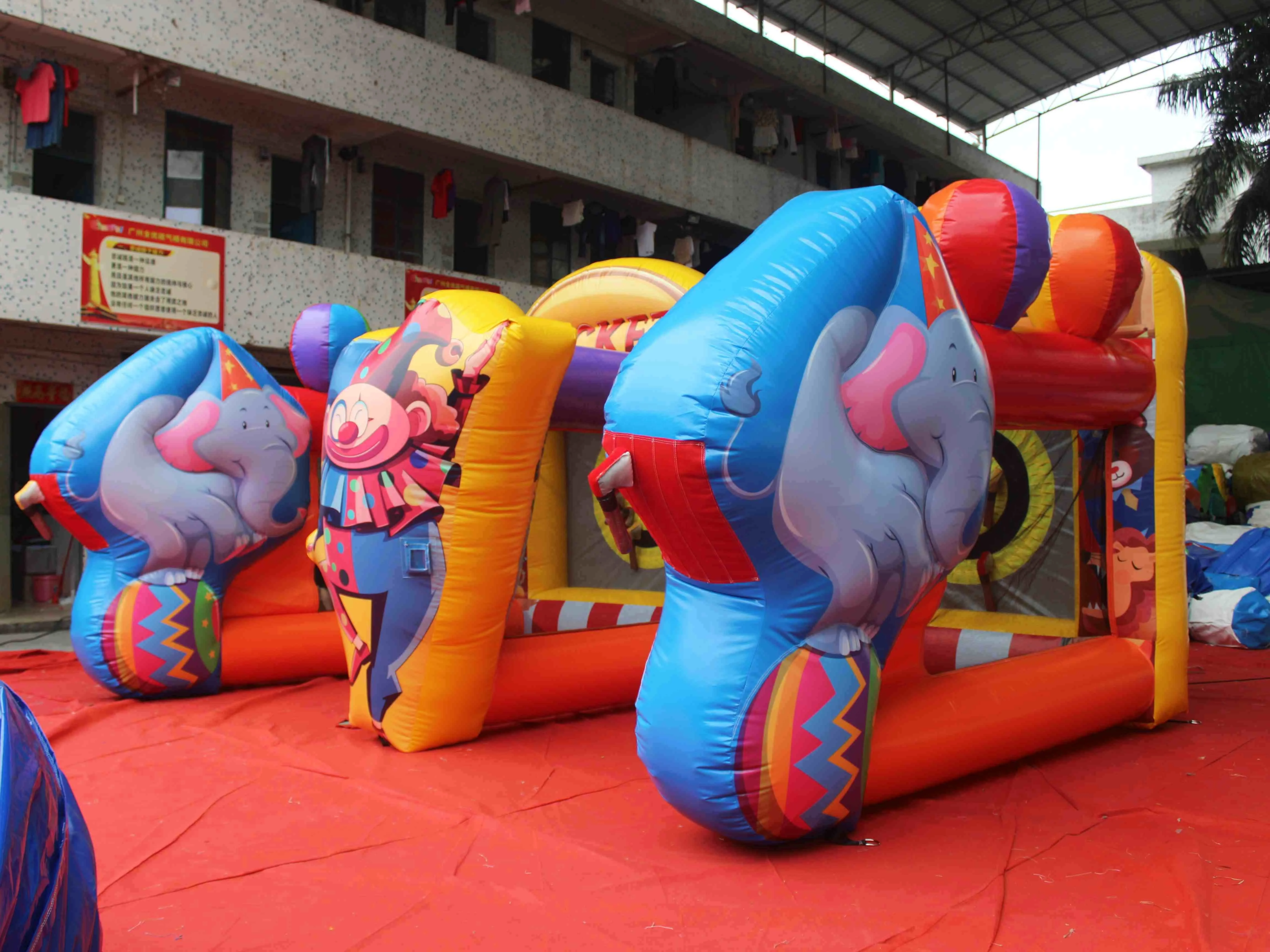 flag of the world game slide reveal indoor slide game axe throwing sport outdoor inflatable axe interactive adult games