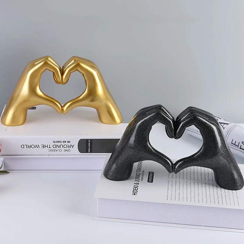 Resin Crafts Home Decor Love Ornaments for Bedroom Tabletop Heart Gesture Gift for Living Room Decoration