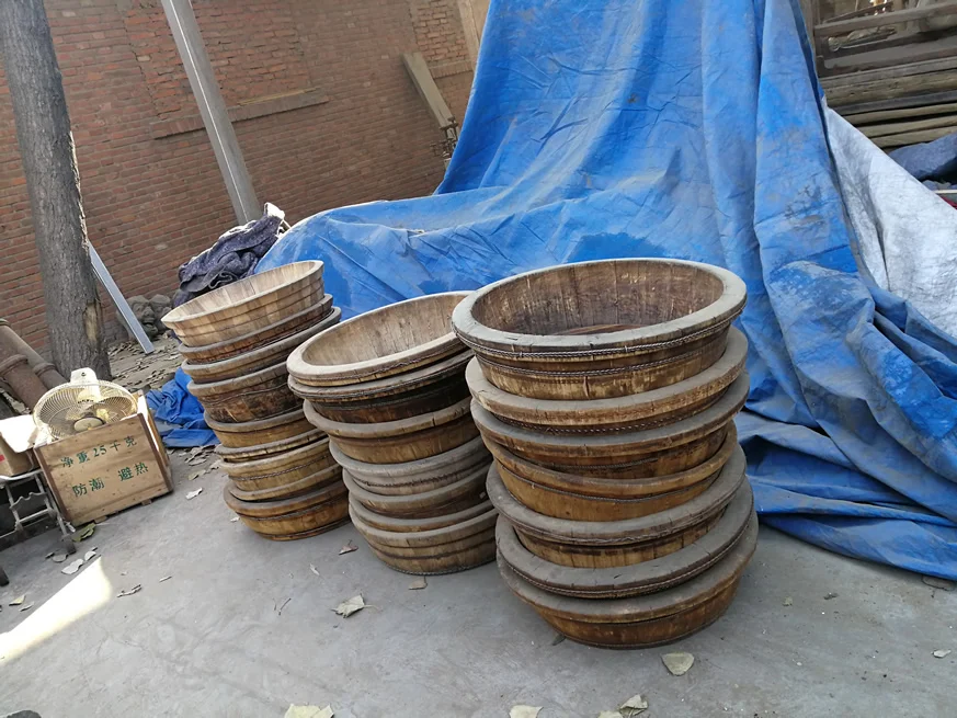 Chinese Antique Wooden Flower Pot Stand Style Wooden Plant Stand and rustic wood bucket