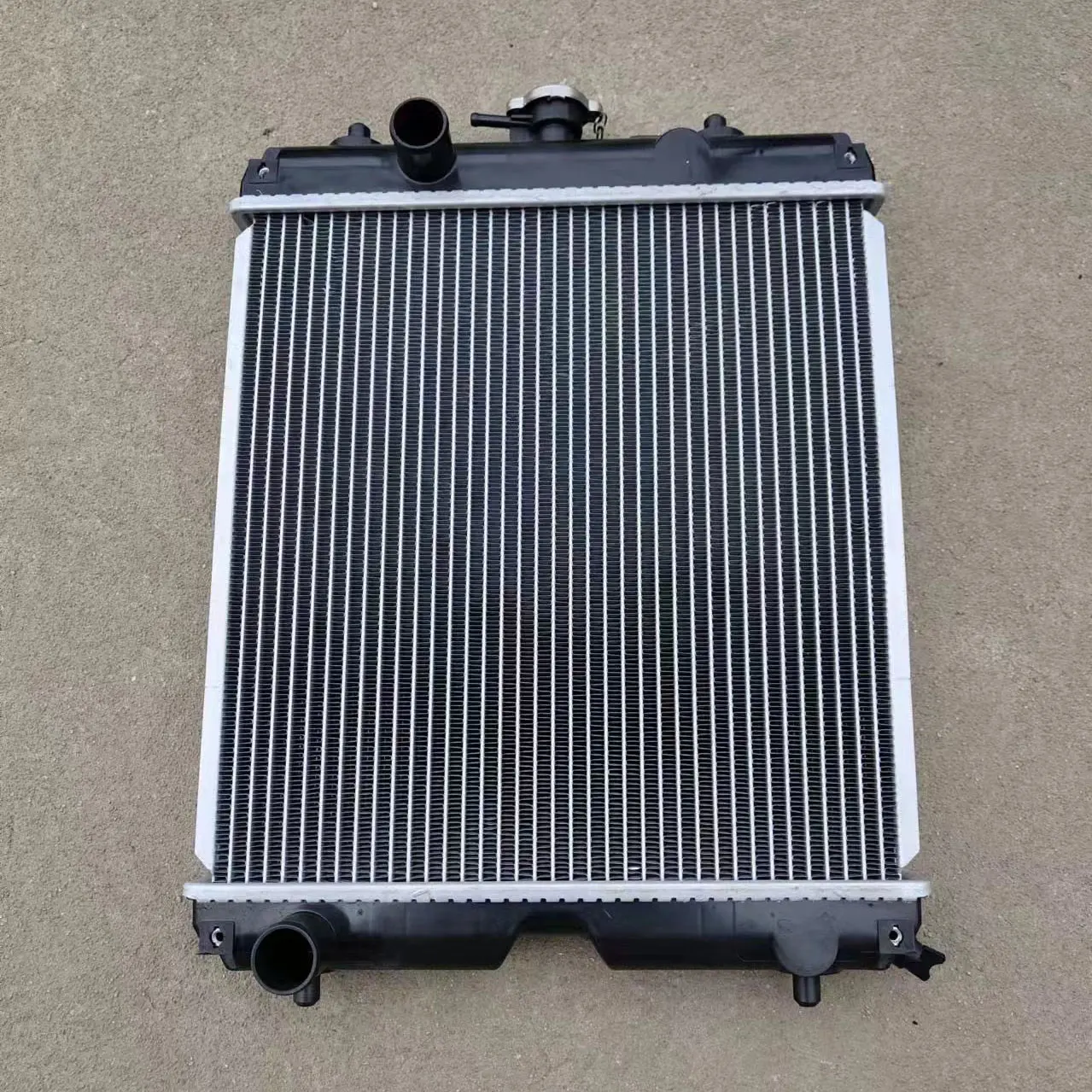 TC422-16002 L3608 3608 assy radiator tractor kubota water radiator