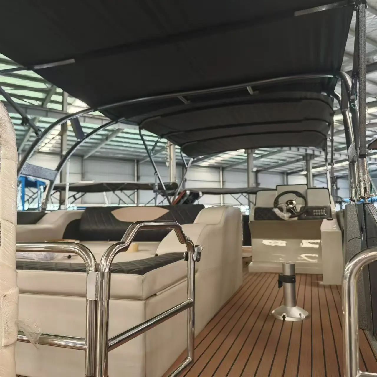 23ft/7m Aluminum Leisure Tritoon 8-12 People Family Party Pontoon Boat for Sale