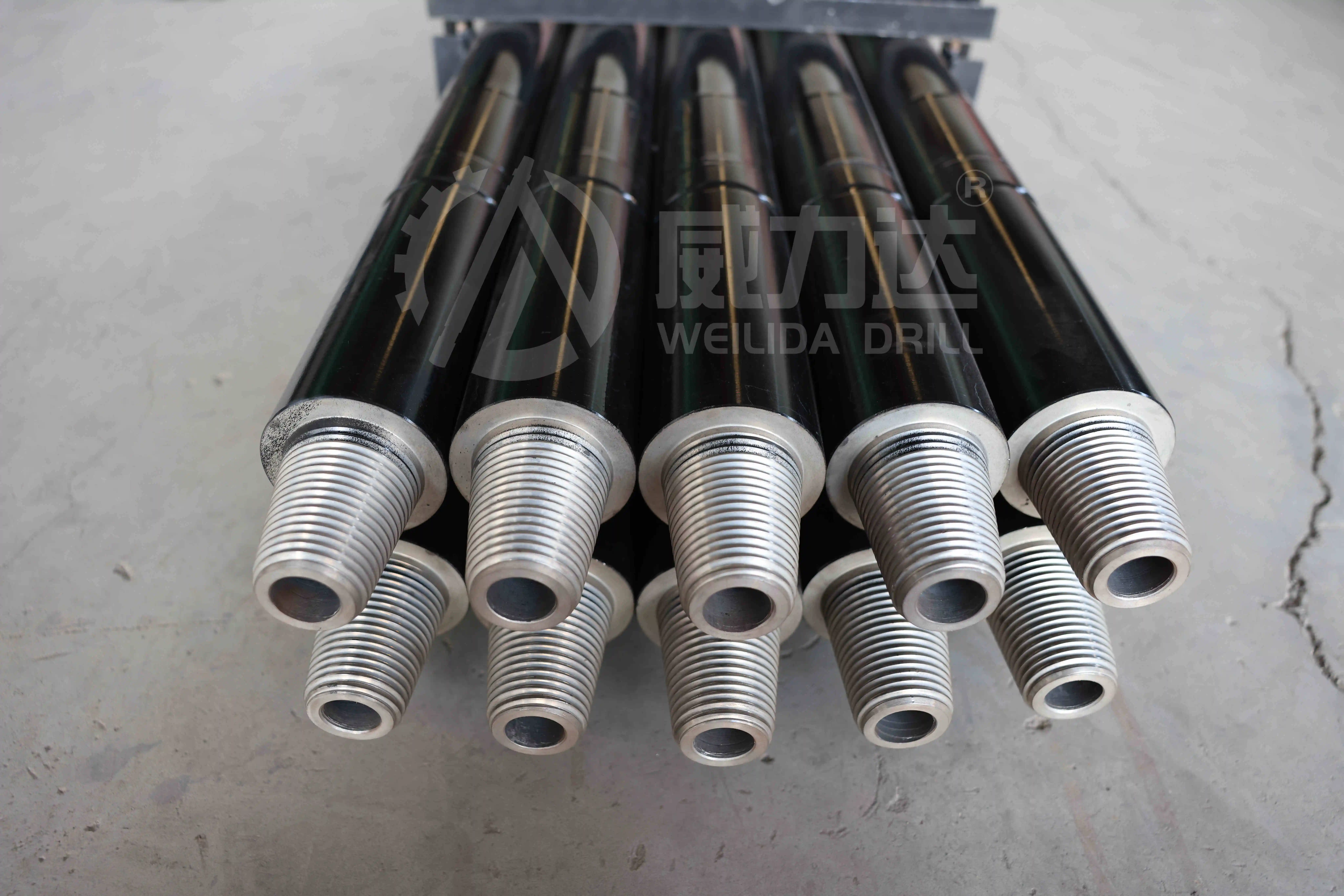 Oil Casing Pipe API 5CT Grade L80 Steel Seamless Pipe Round Cheap Price Drill Pipe Black Painting