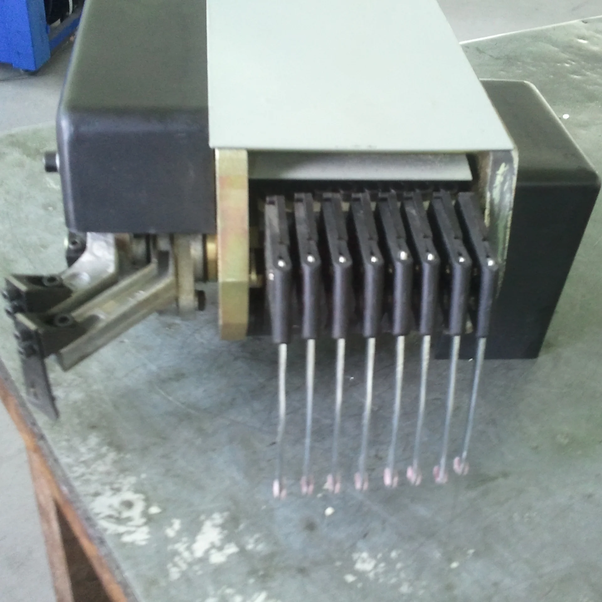 Good price high quality Weaving Textile Loom Machinery spare parts  P1001 weft selector 8 color