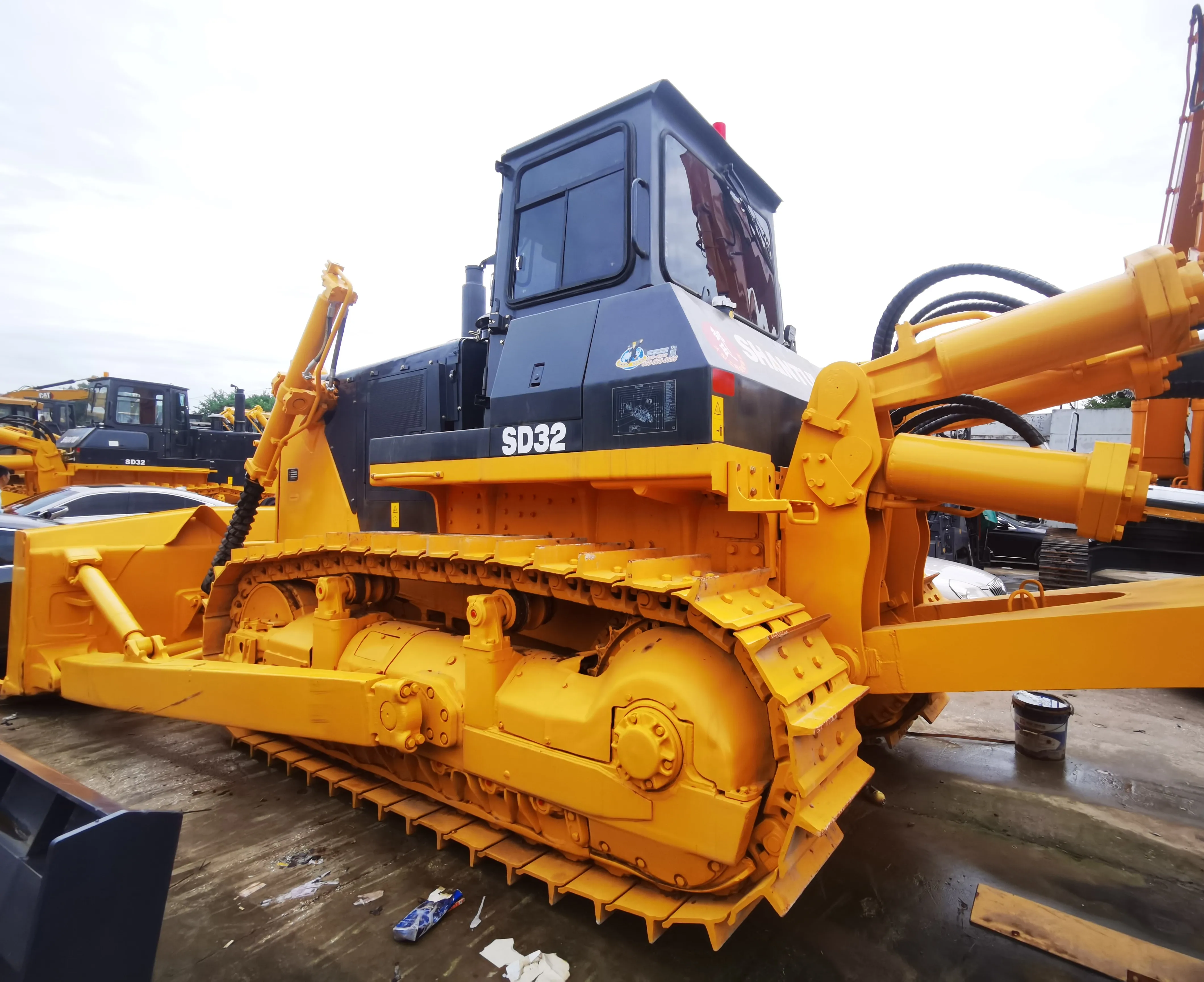 Бульдозеры SHANTUI SD32 34 тонны 257 кВт