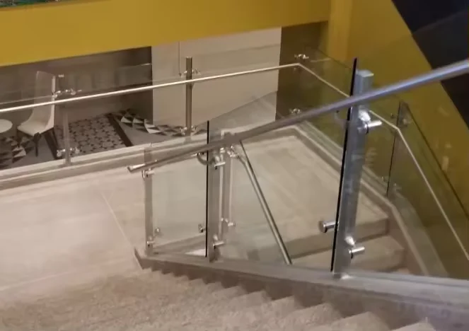 Low price stainless steel stair railings/indoor stainless steel glass balcony railing balcony railing designs new balcony design