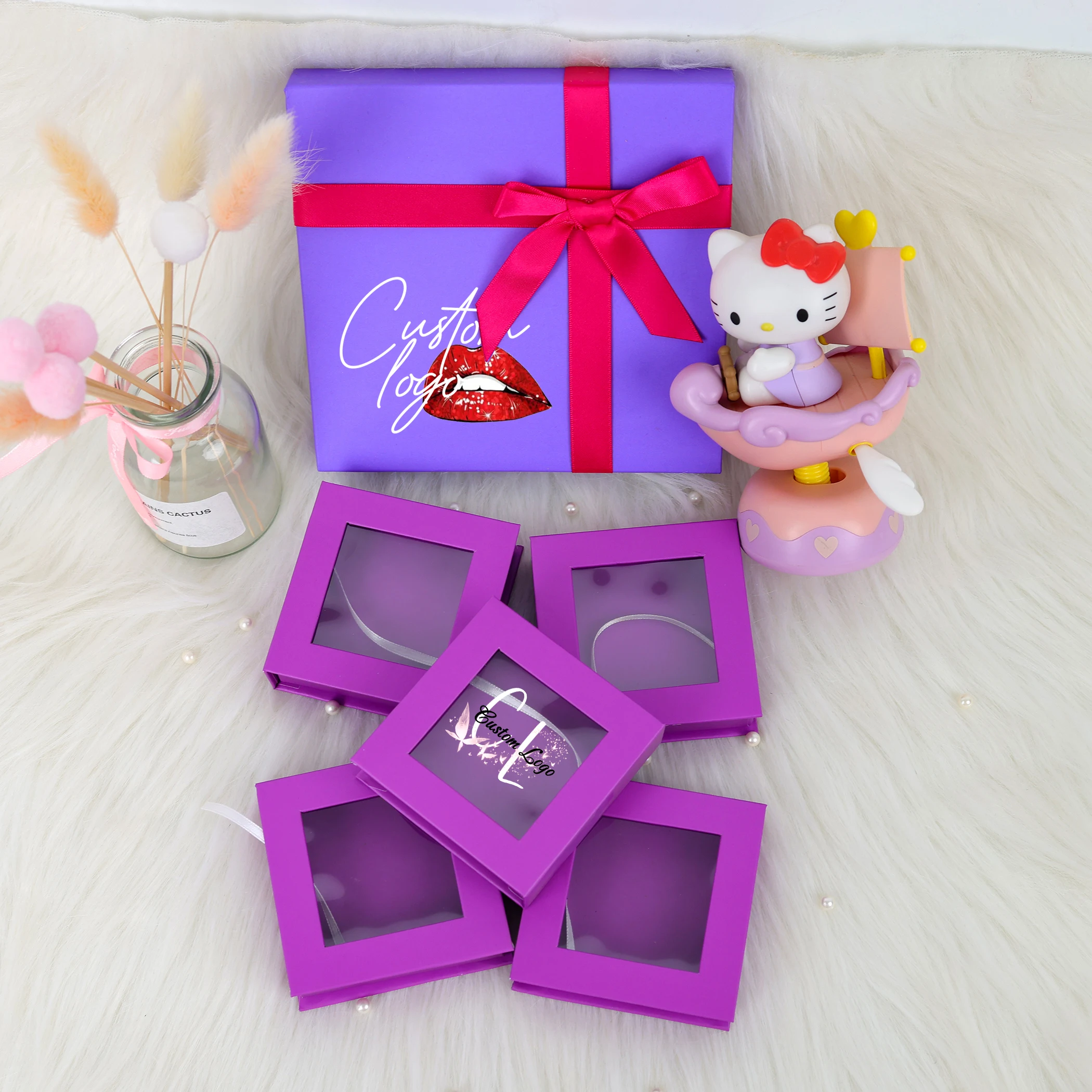 Factory customized eyelash Packaging boxes Mini purple square Gift lashes box portable lash boxes