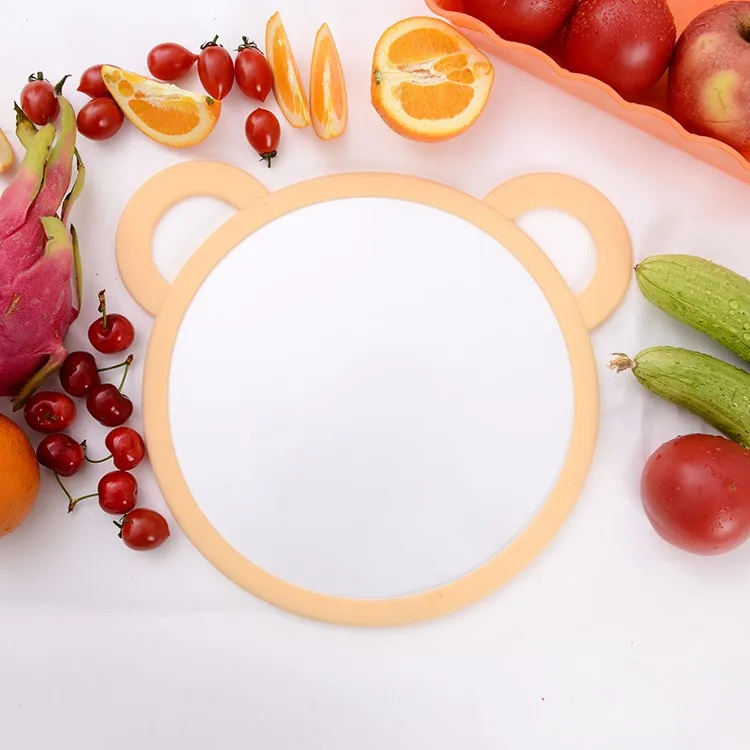 Bear Pattern Tempered Glass Chopping Board Cutting Board with Silicone Ring Food Grade Detachable for Safe Home Kitchen Cutting
