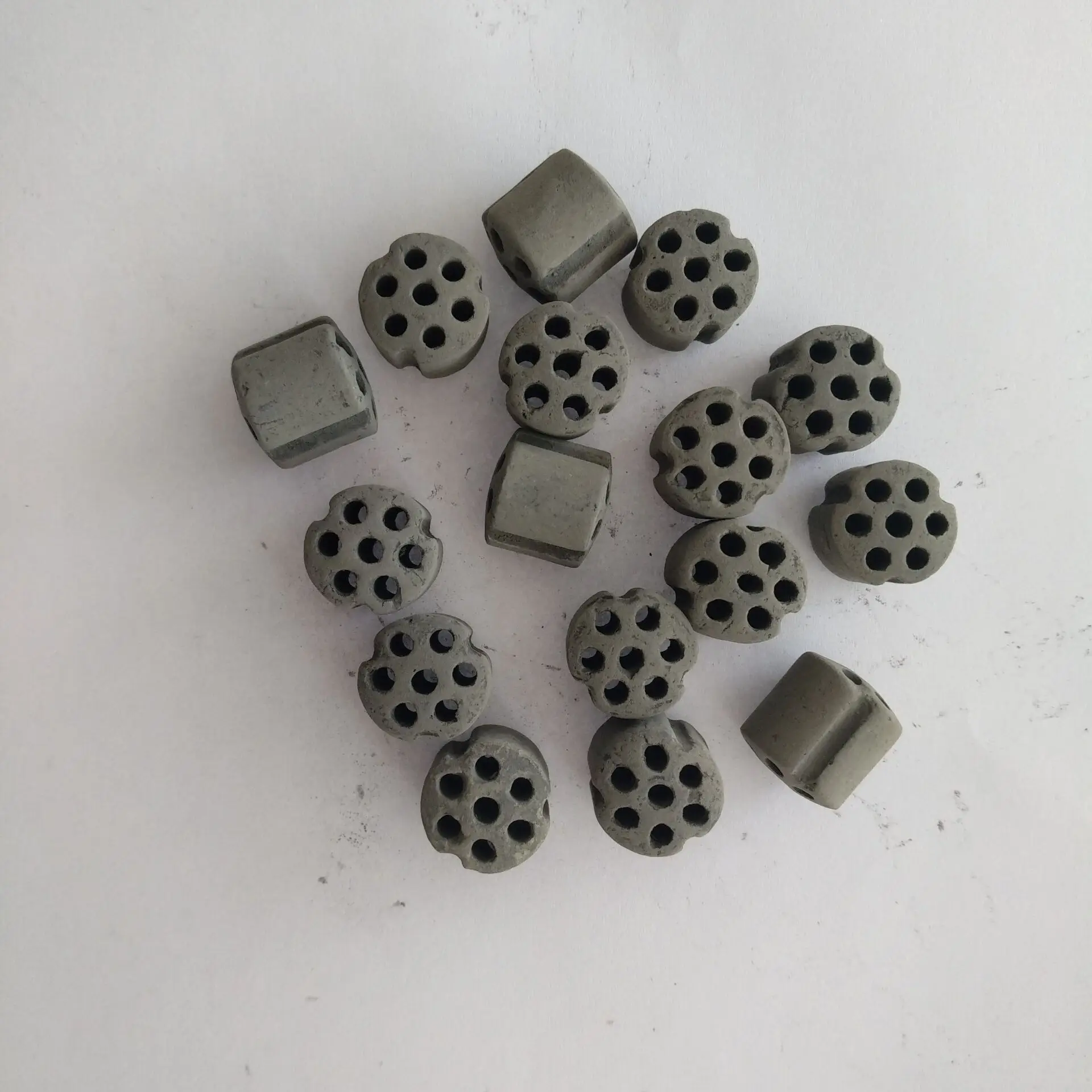 Ammonia decomposition catalyst series HTZ112
