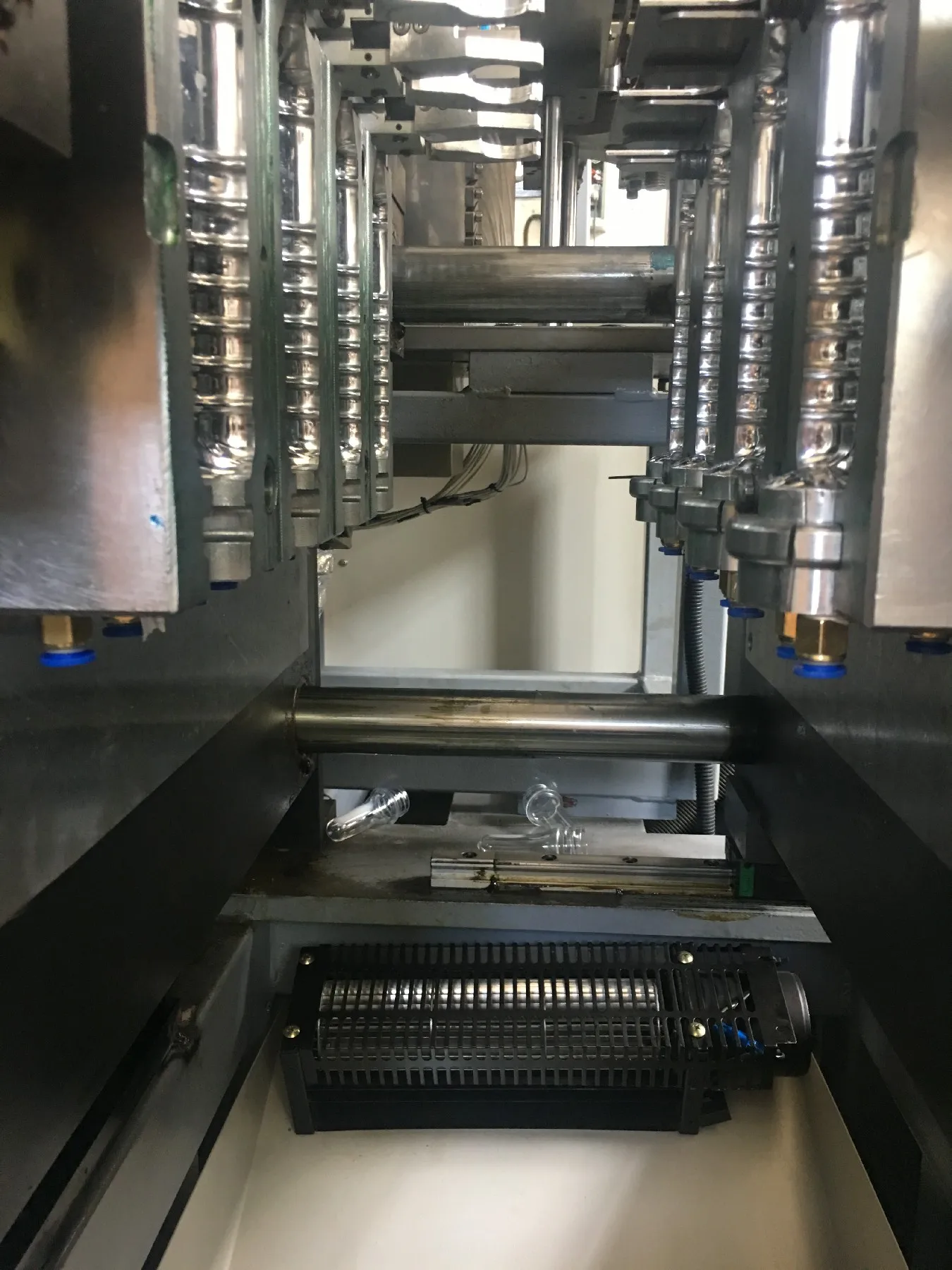 4cavity 3200bph plastic bottle making machine price to make bottle plastic 200-1500ml